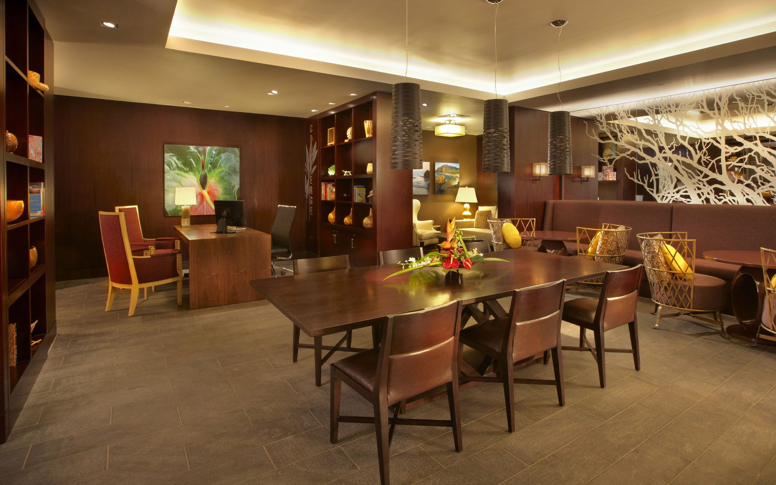 The Alii Concierge and Lobby Library