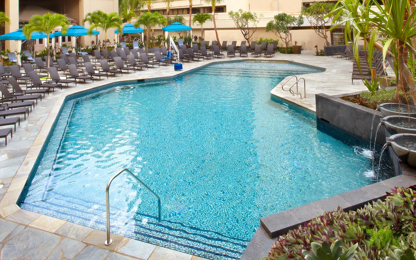Tapa Pool at Hilton Hawaiian Village