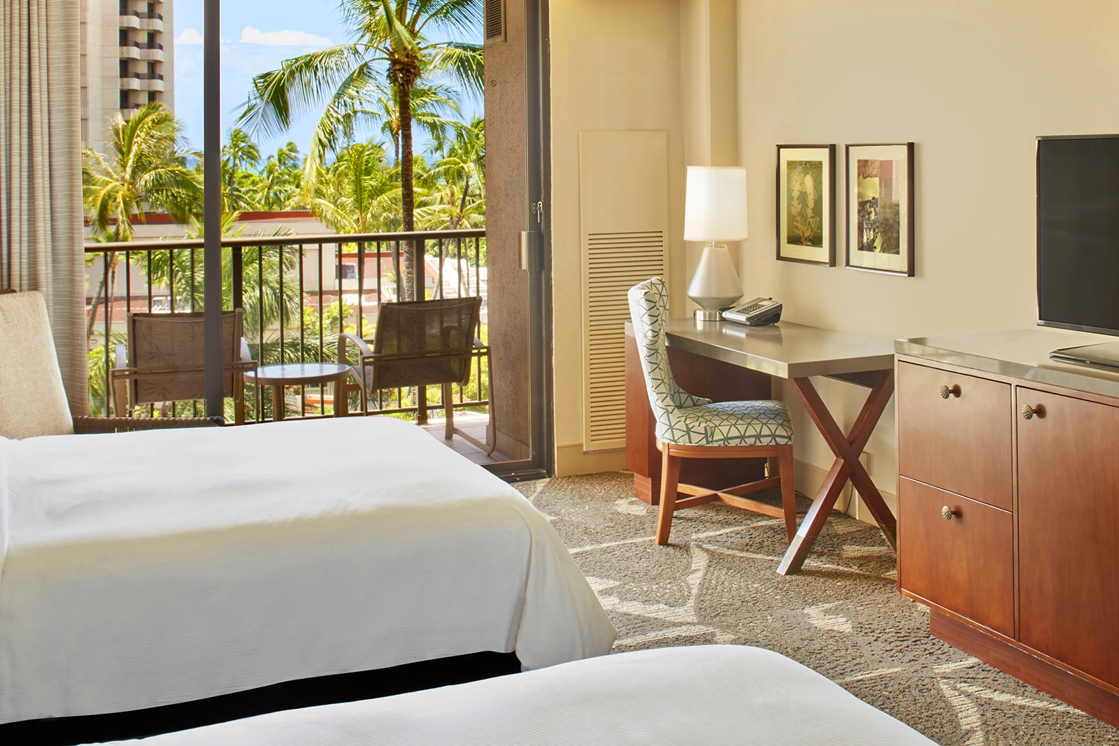 Diamond Head Ocean View Two Double Beds