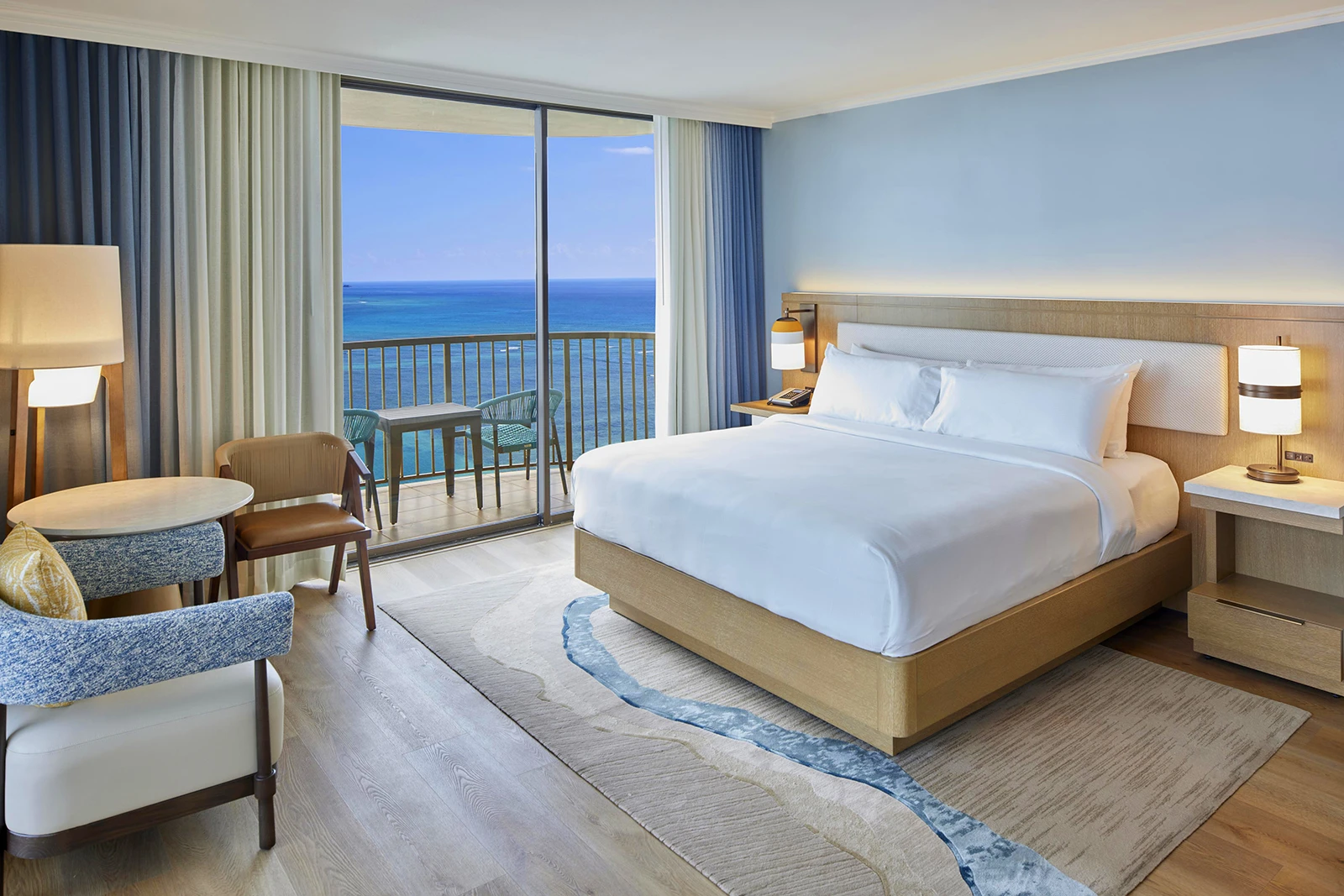 Rainbow Kai Ocean Front Corner 1 King Bedroom