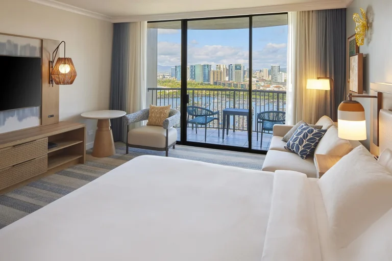 Rainbow Kai Lagoon View King Bed Room