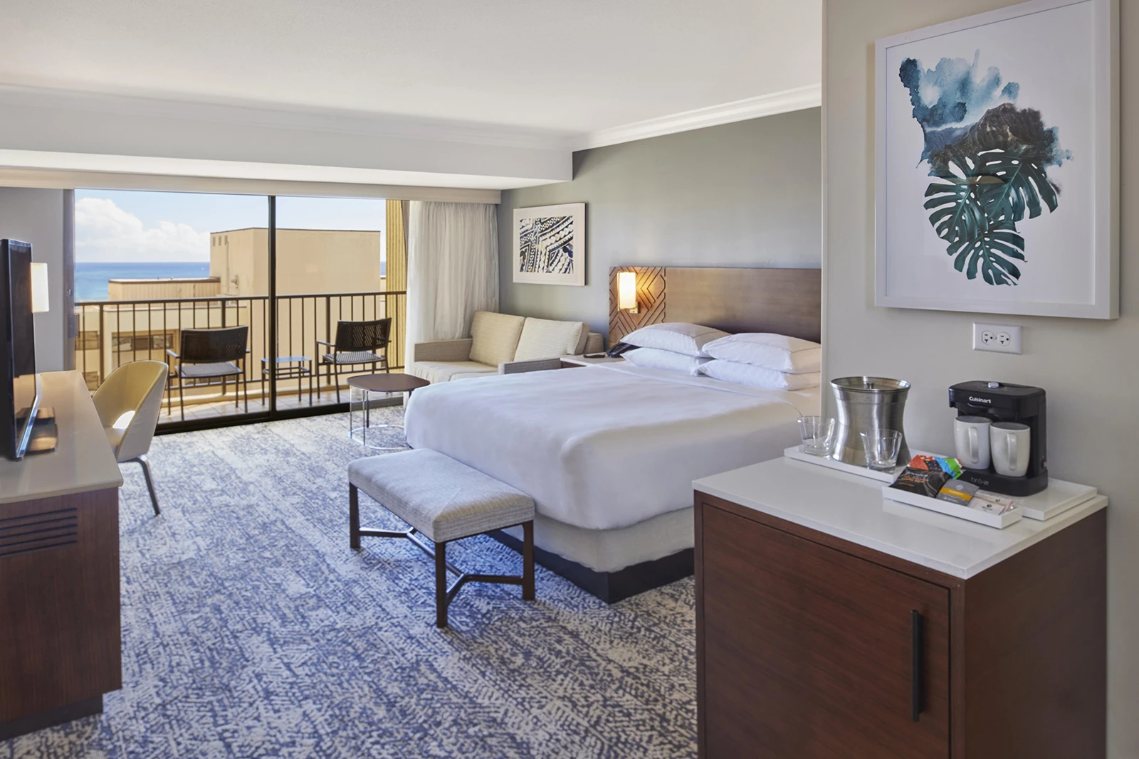 Tapa Collection Resort View with 1 King Bed and Mobility Accessible Tub