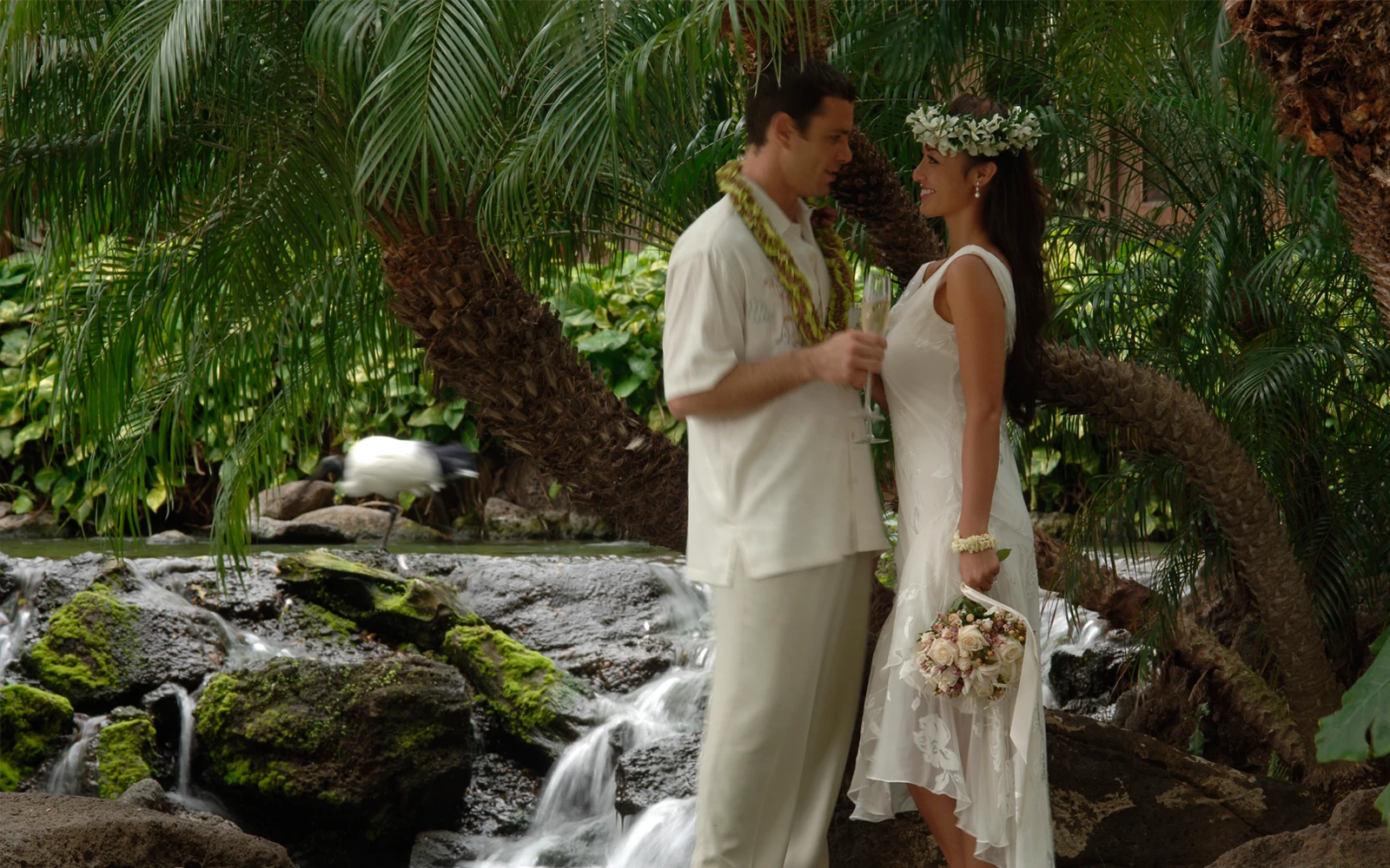 A couple getting married at the Hilton Hawaiian Village