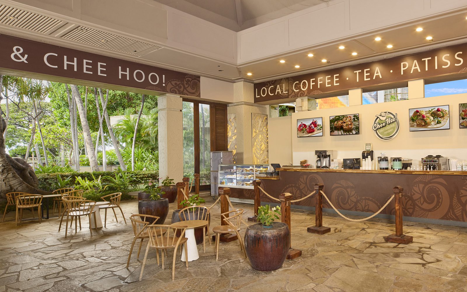 Chee Hoo! Patisserie open air coffee shop at Hilton Hawaiian Village